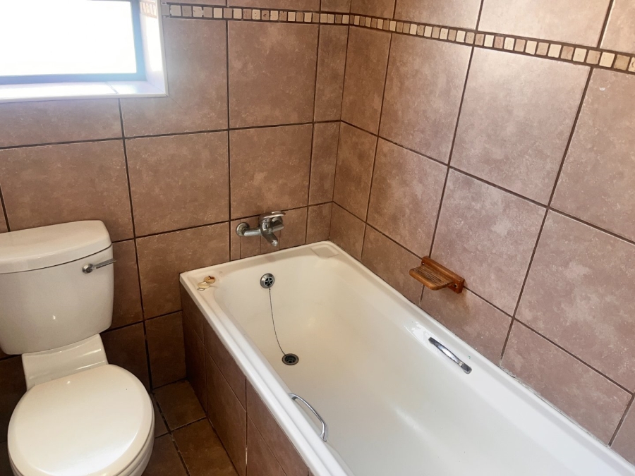 To Let 2 Bedroom Property for Rent in Aston Bay Eastern Cape